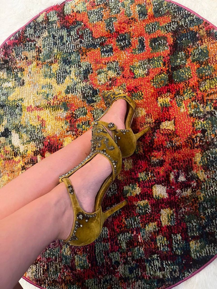 Cinderella's got nothing on these shoes✨ Haha n