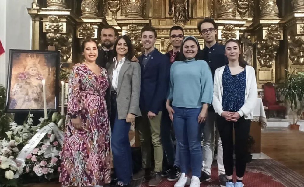 JOHCValladolid's tweet photo. 🎶 Hoy día de #SantaCecilia , patrona de la música y de los músicos , felicitamos a nuestro @coroJOHC_VLL en el día de su patrona.
Que el Señor les siga acompañando y guiando para orar por medio del canto en cultos, vigilias y otras celebraciones.
#CoroJOHC #JOHCValladolid https://t.co/Cx7e51ou0V