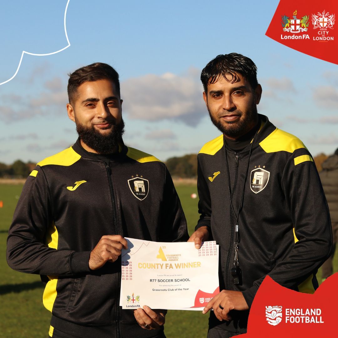 LondonFA's tweet image. #London FA are proud to announce that @R77official has been awarded London FA Grassroots Club of the Year 2023! 🏅

They&apos;re providing a platform and developing young people from underprivileged backgrounds to achieve what they could never imagine 🤩

➡️ buff.ly/49M7oqU