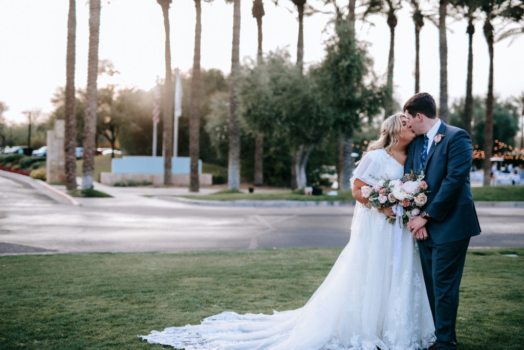 strutbridal's tweet image. Jenifer came into our Arizona bridal boutique looking for the perfect wedding gown for her wedding at a local Temple. 💫She ended up with custom modest wedding dress with the most beautiful flutter sleeves! 

#arizonabride #arizonawedding #curvybride #plussizebridesworld