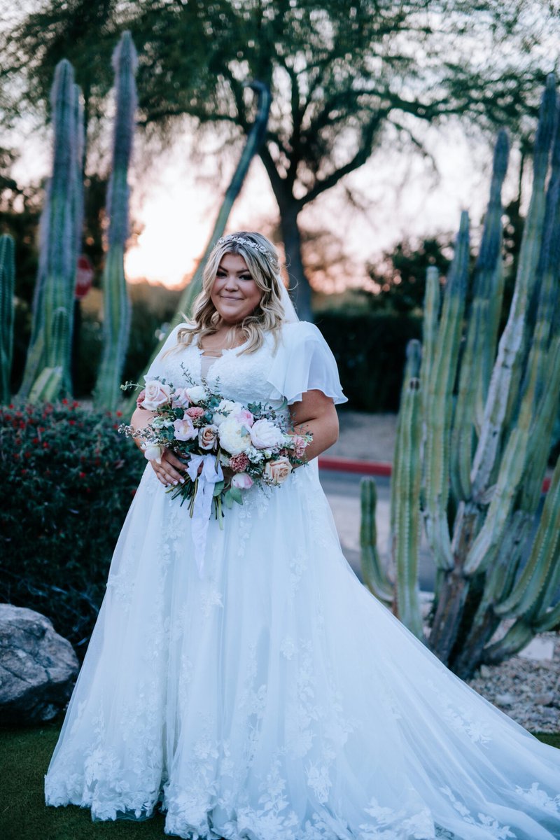 strutbridal's tweet image. Jenifer came into our Arizona bridal boutique looking for the perfect wedding gown for her wedding at a local Temple. 💫She ended up with custom modest wedding dress with the most beautiful flutter sleeves! 

#arizonabride #arizonawedding #curvybride #plussizebridesworld