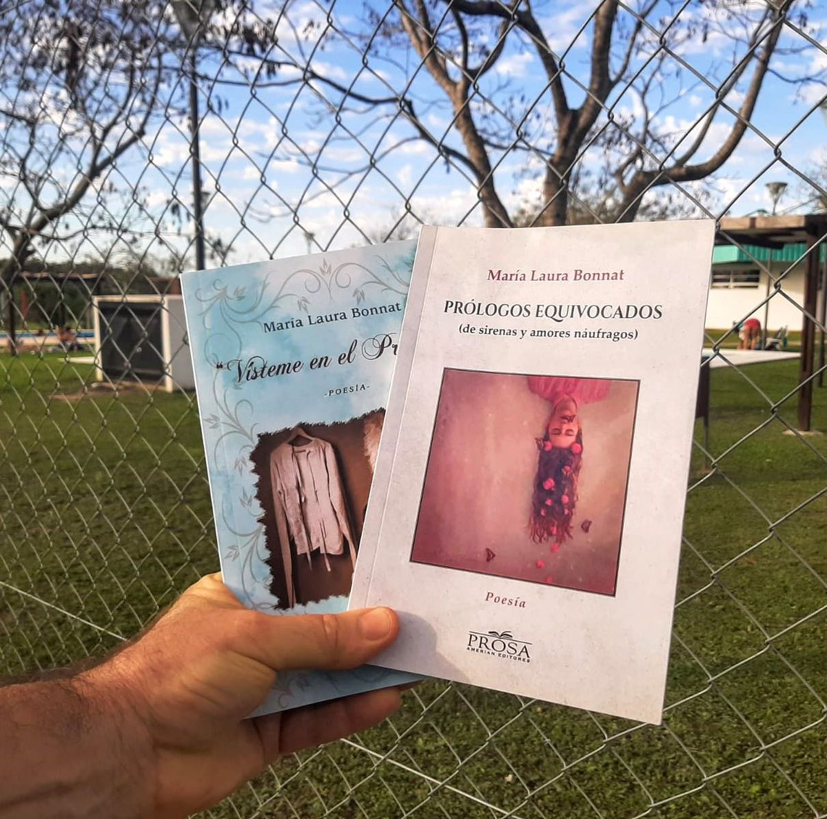 Mis Libros de paseo por las termas de Entre Ríos ¡Muchas gracias Naty por las fotos! 
#mislibros  #entreriosargentina  #prologosequivocados #vistemeenelpresagio #dealmapoeta #dealmapoetamlb
