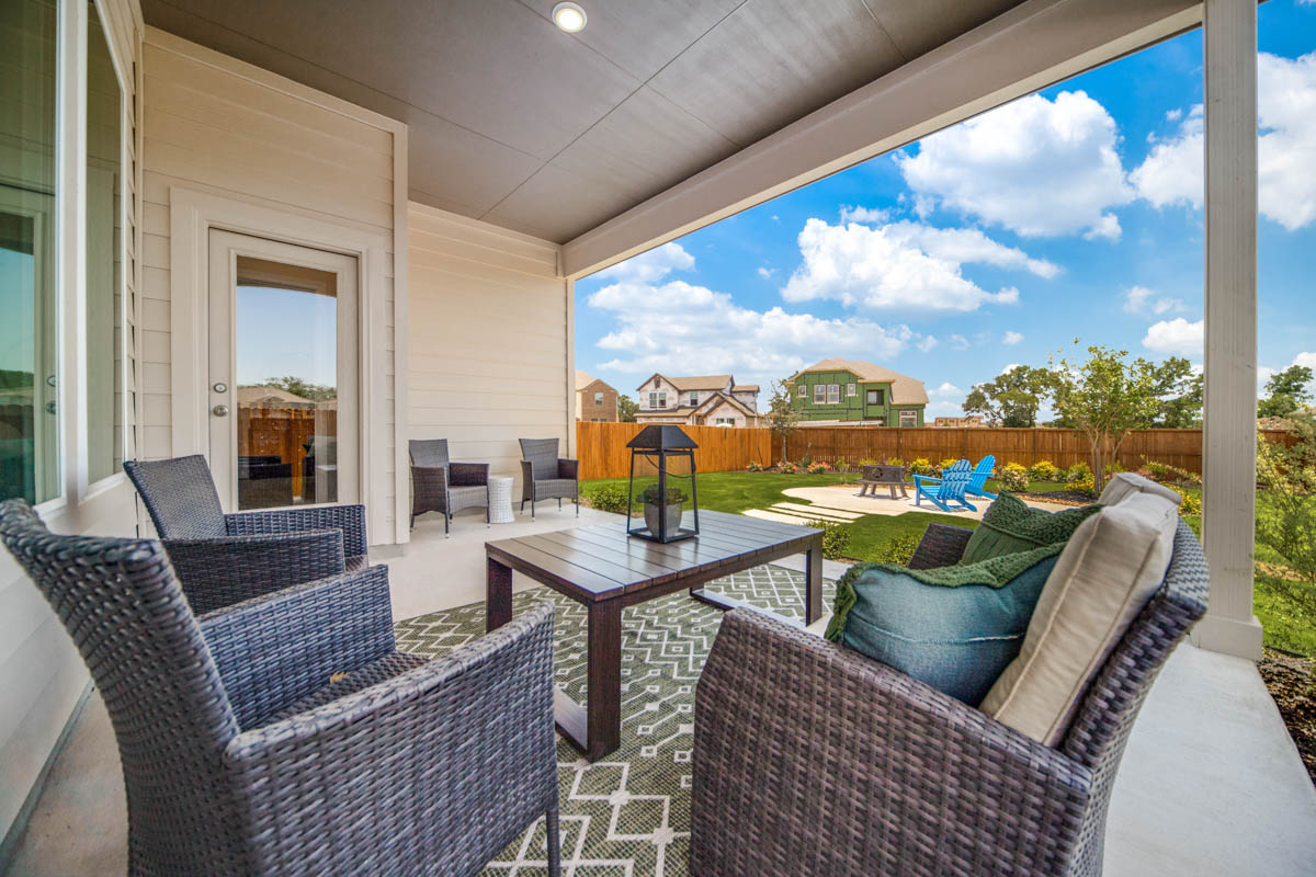 4 Beds | 3 Baths | 2 Story | 2,442 Sq Ft 😍
🏡 208 Camino Verde by <a href="/ChesmarHomesTX/">Chesmar Homes</a> is coming soon!
This two-story stunner is going to make you fall in love! It features a game room, an oversized garage, and an open-concept layout. 

View more details: loom.ly/rjMJyIs