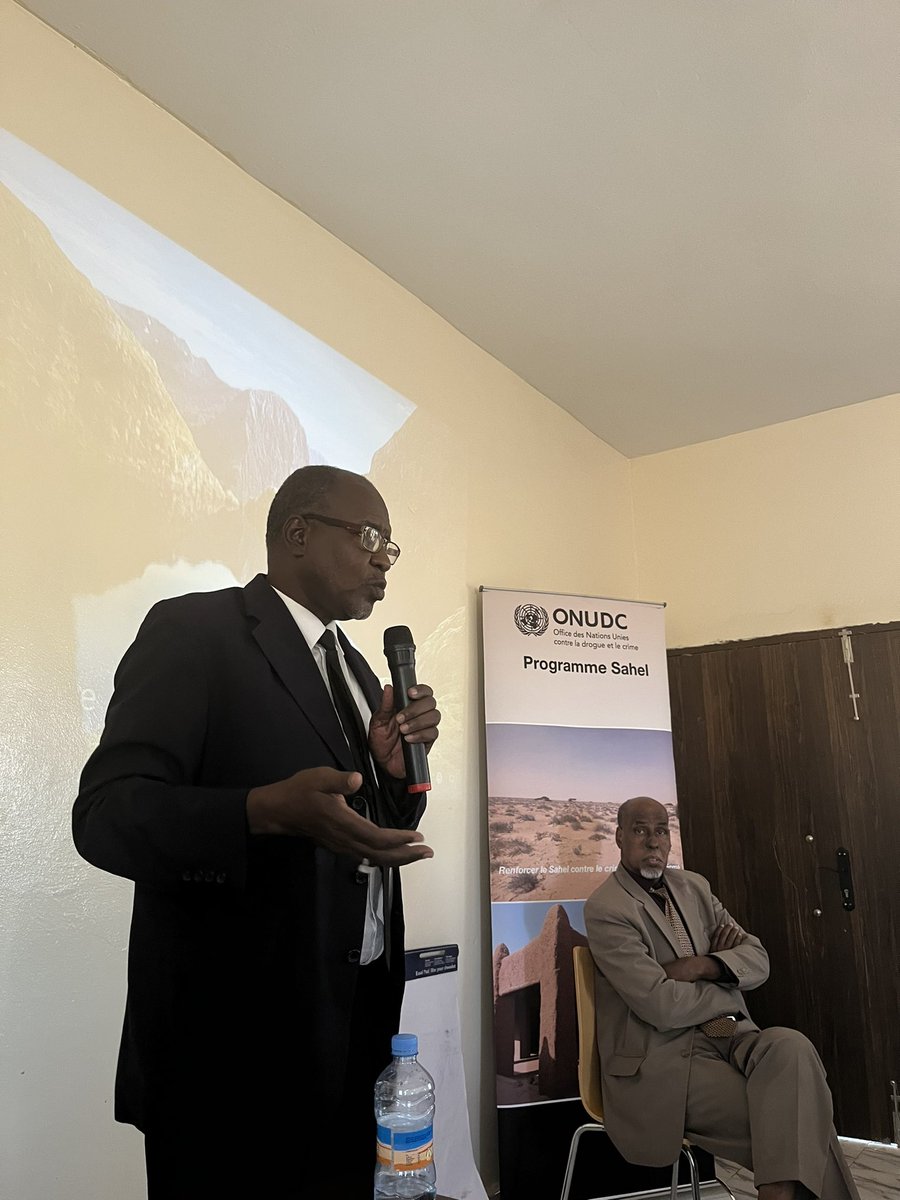 UNODC_Sahel's tweet image. 🇲🇷 En Mauritanie, près de la frontière malienne, le unités mobiles de la Garde Nationale se forment sur la @CITES et se préparent à sensibiliser leurs communautés aux crimes environnementaux 🌍
 #méharistes 
Merci @FCDOGovUK