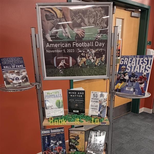 thestclibrary's tweet photo. It's never too late for Football! 🏈
Looking for sports-related books to read over Thanksgiving break?
Use our Discovery tool to find your next book: https://t.co/IgGp3ZdWqk
#stcjaguars #bookdisplay #stcsuccess https://t.co/1HG4AVDP8x