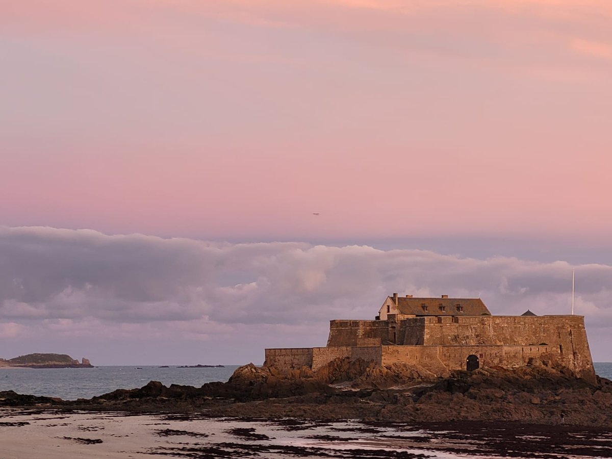Fin de la première journée de la SFETD 🎊

Nous vous attendons encore nombreux demain !

#congres #SFETD #scientifique #recherche #douleur