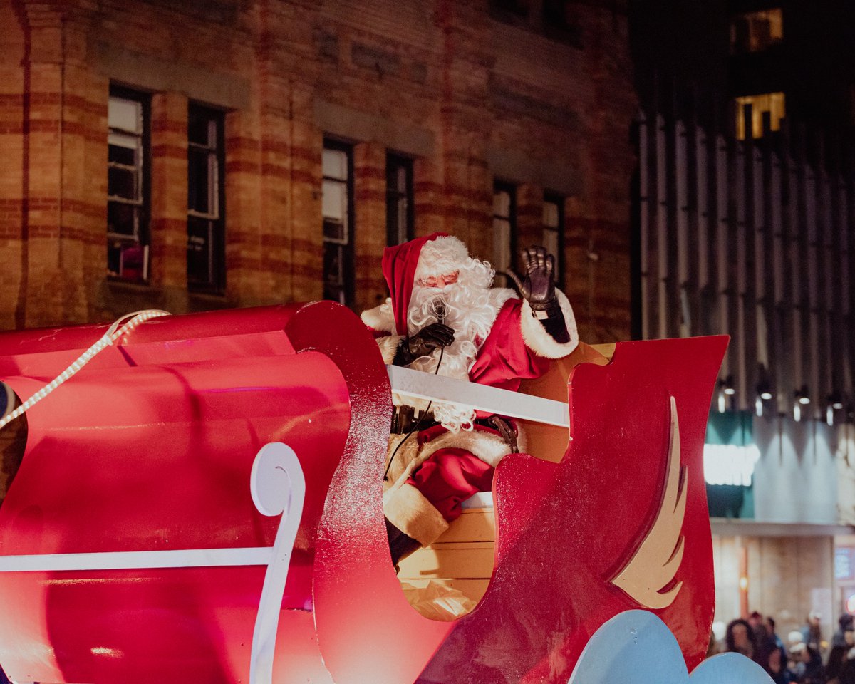 ChtownPE's tweet photo. Santa’s sleigh is stocked and the floats are frilled for the Charlottetown Christmas Parade, taking place this Saturday, Nov. 25 at 5 p.m.! For details on donations of non-perishable food items and the collection of letters to Santa along the route, visit https://t.co/uaidXIavMJ https://t.co/ea4czBPBjr