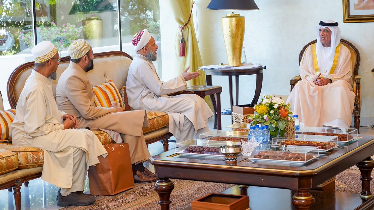 sharjah24's tweet photo. #RAKRuler receives Representative of Sultan Al Bohra in #UAE https://t.co/OVNlKDI3Dh 
#Sharjah24 https://t.co/oPaKxL0rcj