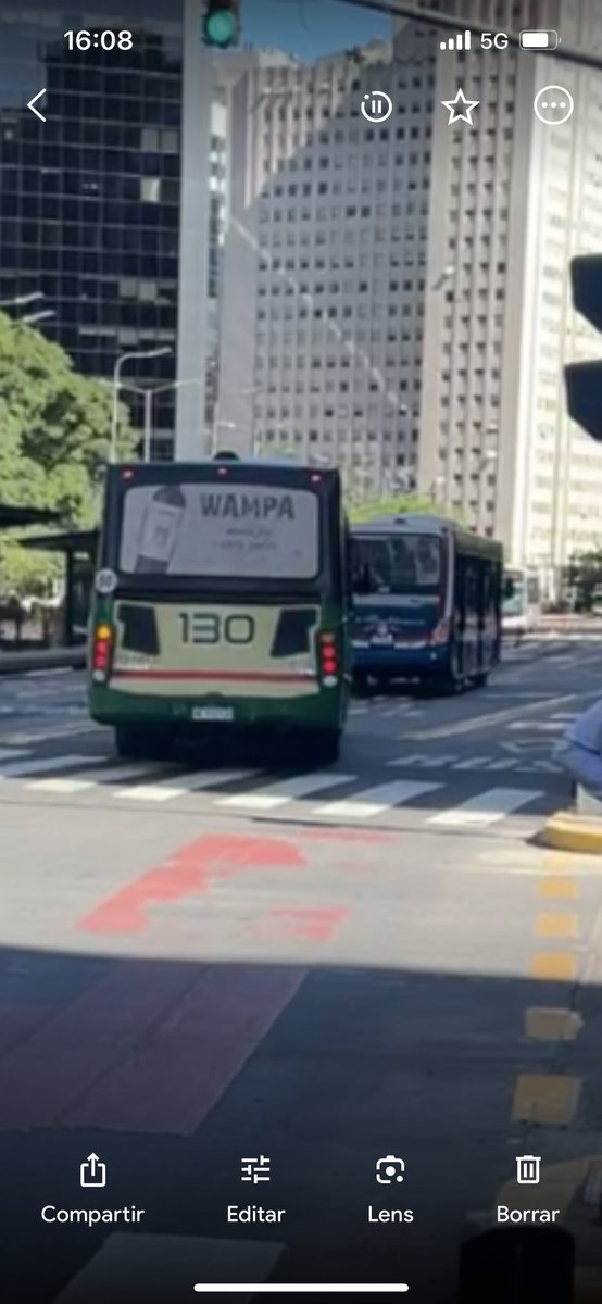 silviacab's tweet photo. Línea 130 Inter 7476, no para en el metrobús en Alem y Rojas https://t.co/eu265uSkyS