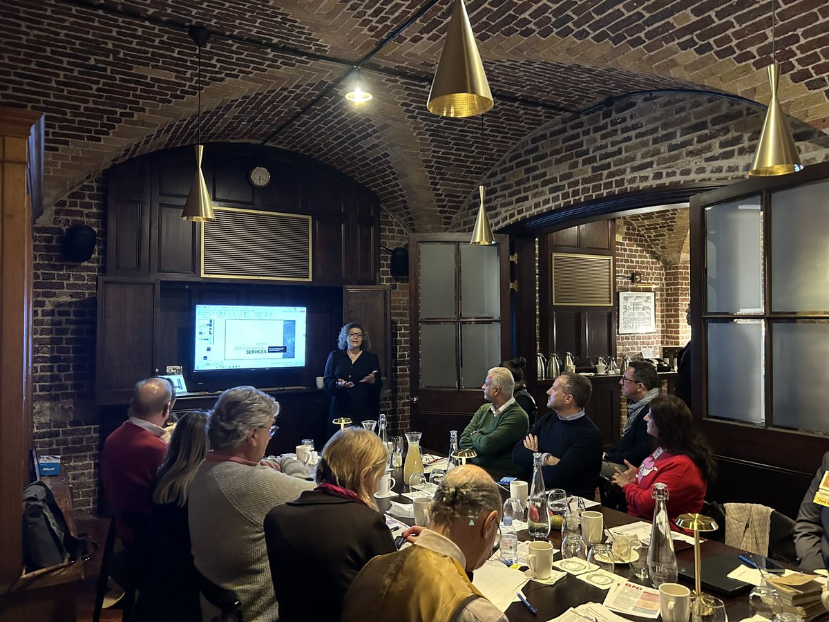 Our #mortgage expert, Funda from JMS Financial, gave us a great presentation on Friday. If you’re looking for help with your mortgage then head to jmsfinancialservices.co.uk 🤓 #bni