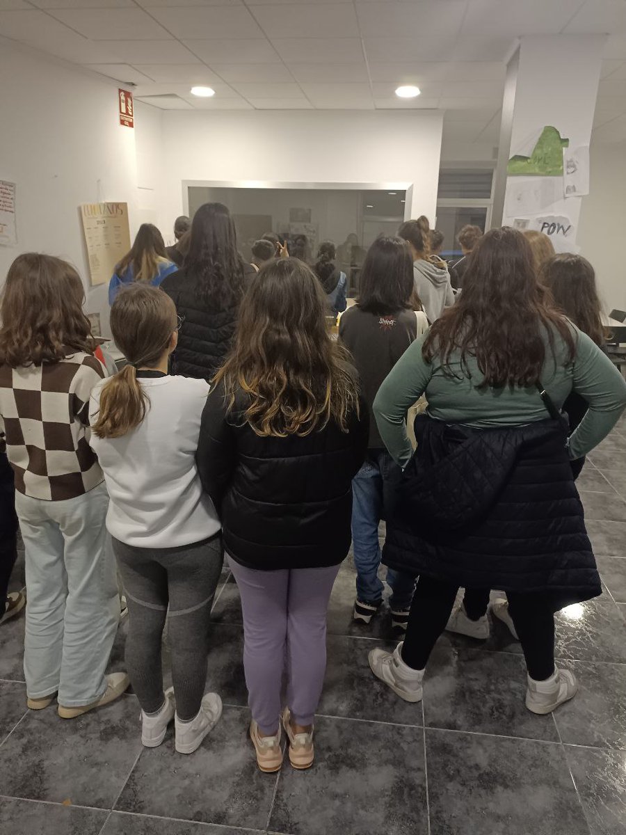 Hem assistit a l'acte de cloenda del @CasalJove del barri. Lamentem el tancament d'aquest servei necessari i exigim a <a href="/AjuntCastello/">Ajuntament de Castelló</a> una solució ràpida a aquesta necessitat <a href="/GrupoPopularCS/">Grupo Popular Castellón 🇪🇸PPCS</a> <a href="/CompromisCS/">Compromís per Castelló</a> <a href="/PSPV_CS/">PSPV-PSOE Castelló /♥</a>
