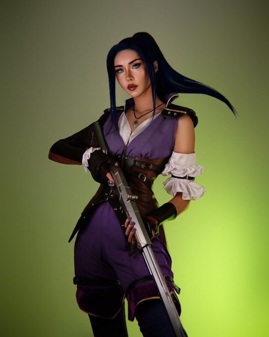 Arcane Caitlyn cosplay 💜💚 https://t.co/d30sMGObXo<a href="/tag/wowcosplay"class="tags"><span>#wowcosplay</span></a>