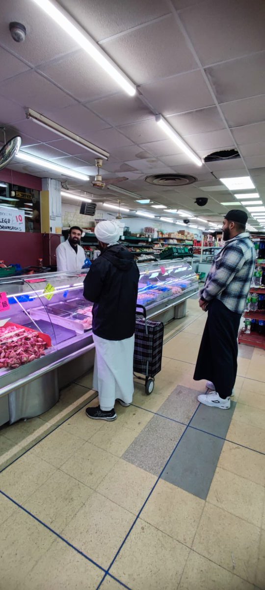 Outreach activity by volunteers of Dawat-e-Islami in Small Heath
Many business and members of the public were approached. Health &amp; well-being checks, supported many people in the community by offering our services, signposted members of the public to relevant departments