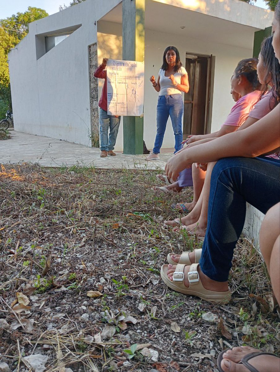 EATCampeche's tweet photo. La semana pasada,se dio seguimiento a las iniciativas, mercado local y mieles de jabín, en el MICI, Holpelchen, a cargo del TA Javier Chablé, con el objetivo de fortalecer estás iniciativas, acompañándolas hacia la consolidación.
TA Javier Chablé
TS Andrea Rivero
#PpB #EAT #Miel https://t.co/2sn6FEkqlL