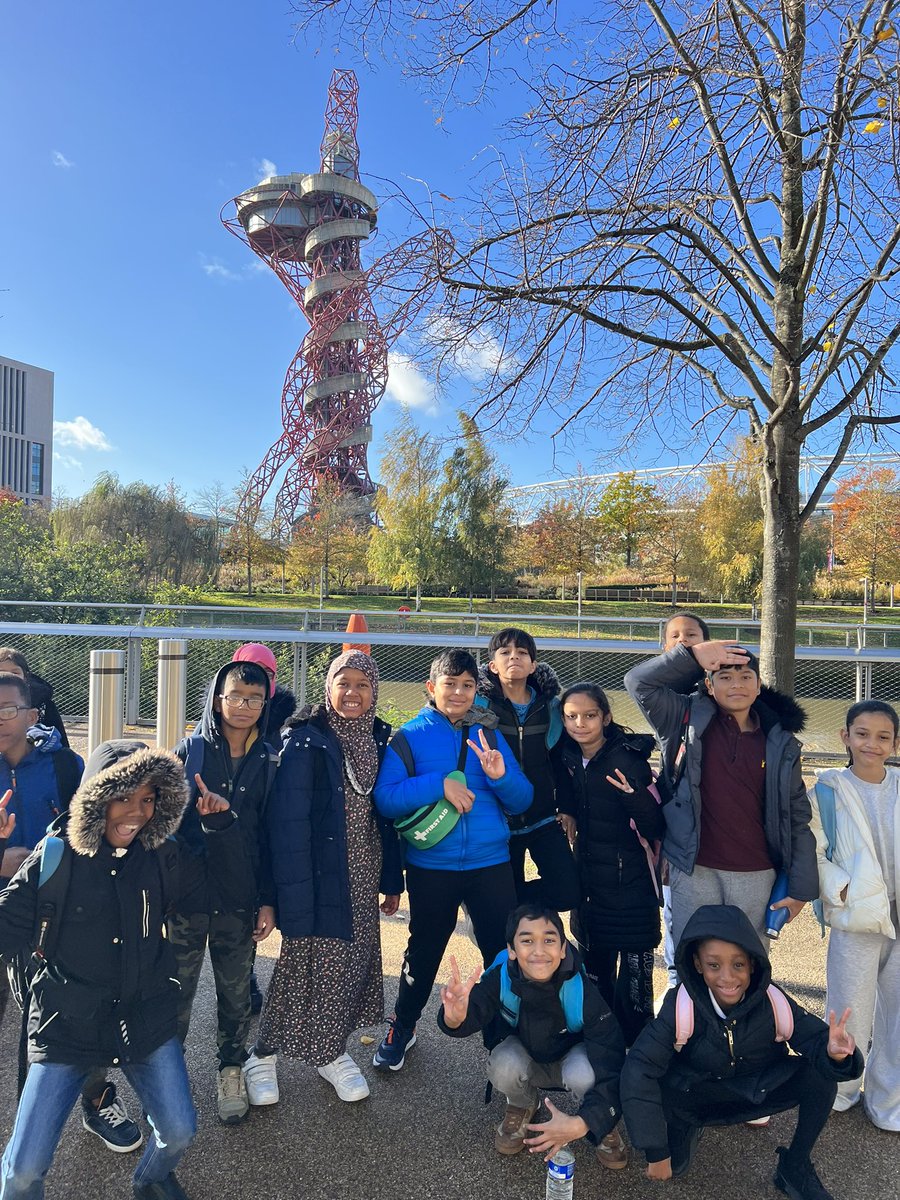 SheringhamPS's tweet photo. Only 2 days to go!  After 8 days of intensive swimming lessons at the @AquaticsCentre in Stratford, the Year 5 teachers are so incredibly proud with how our children have done so far! As you can see, they are having the time of their lives! 🏊‍♀️🏊 #TeamSheringham https://t.co/jmajPzKAJr