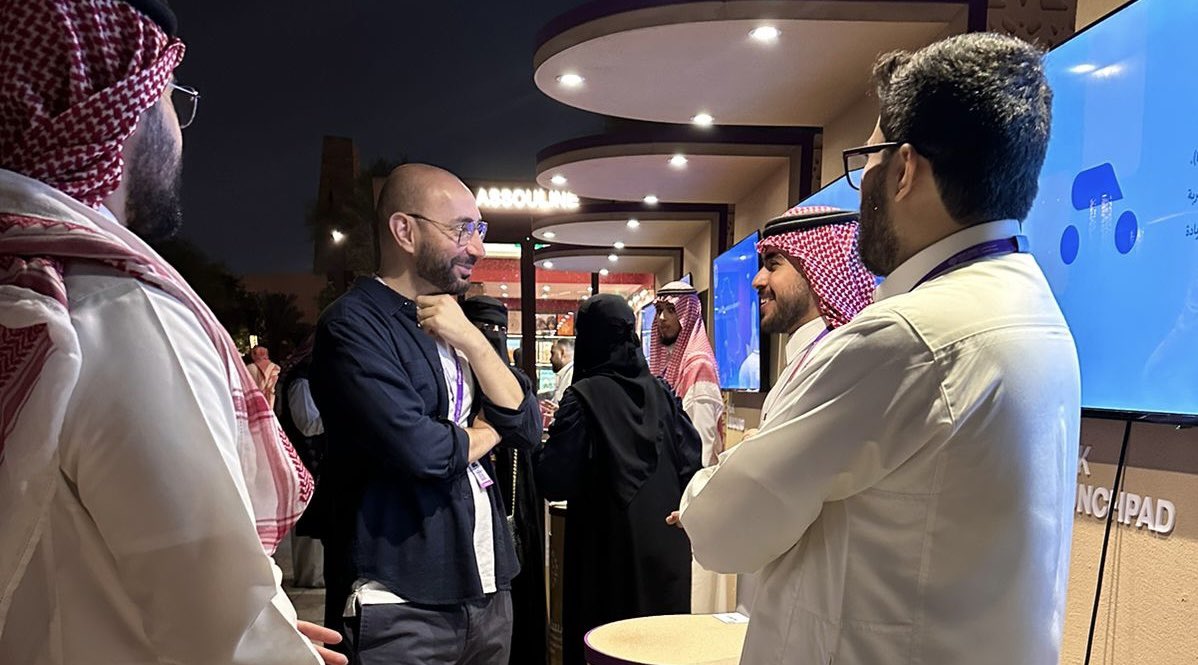 ZawedOnline's tweet photo. We were pleased at #MGF to welcome our visitors, and form new partnerships and relationships with several Leading companies. 
We also had the honor of receiving visits from notable figures like The Shark, @robertherjavec, as well as the CEO and Co-Founder of Tabby, @hosamarab, among other prominent personalities in Ecosystem

Zawad appreciates its strong connections with partners and customers and Look forward to creating more successful partnerships in the 
future !🫱🏼‍🫲🏽

سعدنا في #منتدى_مسك_العالمي باستقبال الزوار، والإجابة على استفساراتهم، وتكوين شراكات وعلاقات جديدة مع عدة شركات.
كما كان لنا شرف زيارة
 @robertherjavec 
والشريك المؤسس والرئيس التنفيذي لشركة تابي
@hosamarab
وعدة أسماء بارزة في مجال الشركات الناشئة.

كما تثمّن زاود علاقاتها المتينة مع شركائها وعملائها، كما نتطلع إلى تكوين شراكات مميزة ومثمرة في المستقبل بإذن الله🫱🏼‍🫲🏽!