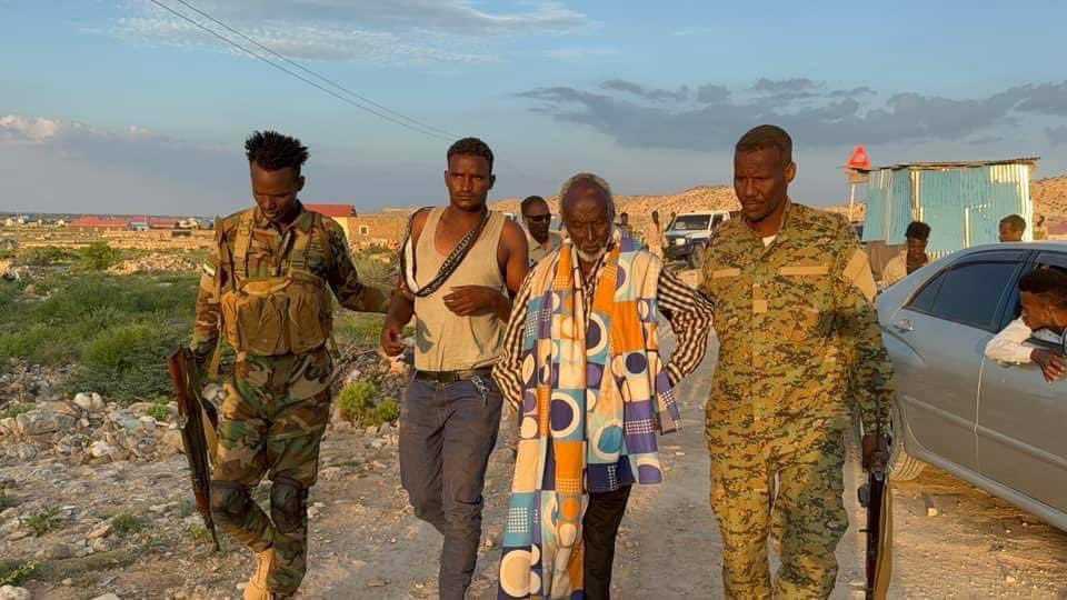 G0RG0R_'s tweet photo. Warlord @musebiihi's militia continue to join their friends in #Laascaanood Central prisons. Today, the secessionist militia's unsuccessful assault on #SscDefenceForces in #Buqdharkayn has ended badly as usual! https://t.co/hOjT9LH0AB
