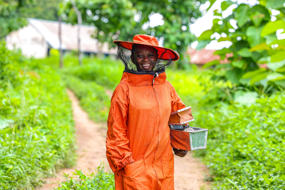 UNDPplanet's tweet photo. In the face of climate change, countries must use every tool to address women's distinct needs and empower them as catalysts for change.

New @UNDP report features 8 recommendations to enhance gender-responsive climate action in Africa.

Read more: https://t.co/P1bKEfpVoW #COP28 https://t.co/u0XCQ5YjPD
