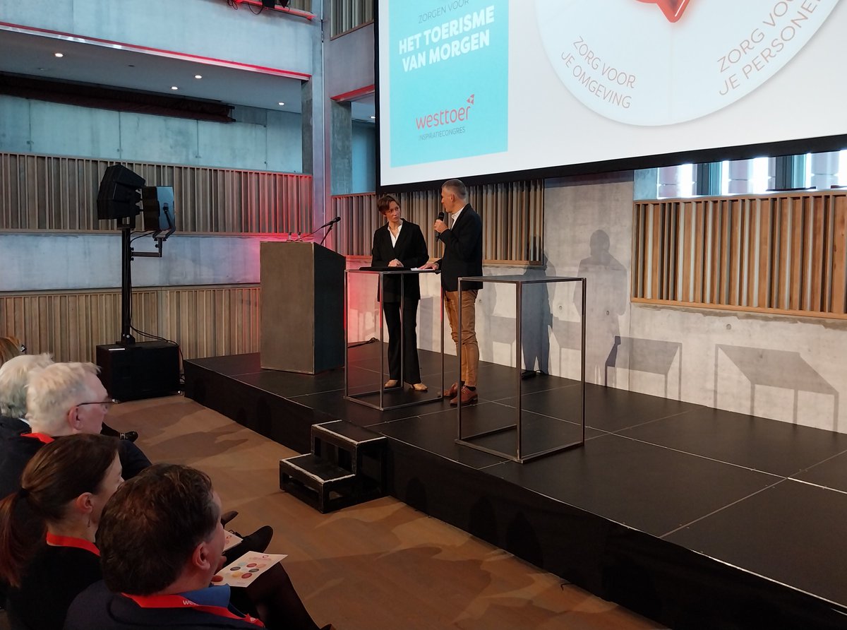 Tonnen inspiratie voor de sector tijdens het Inspiratiecongres van Westtoer. Rond het thema 'Zorgen voor het toerisme van morgen' geven tal van experts richting aan en antwoorden op tal van uitdagingen. #Westtoerinspiratiecongres #ReizenNaarMorgen
