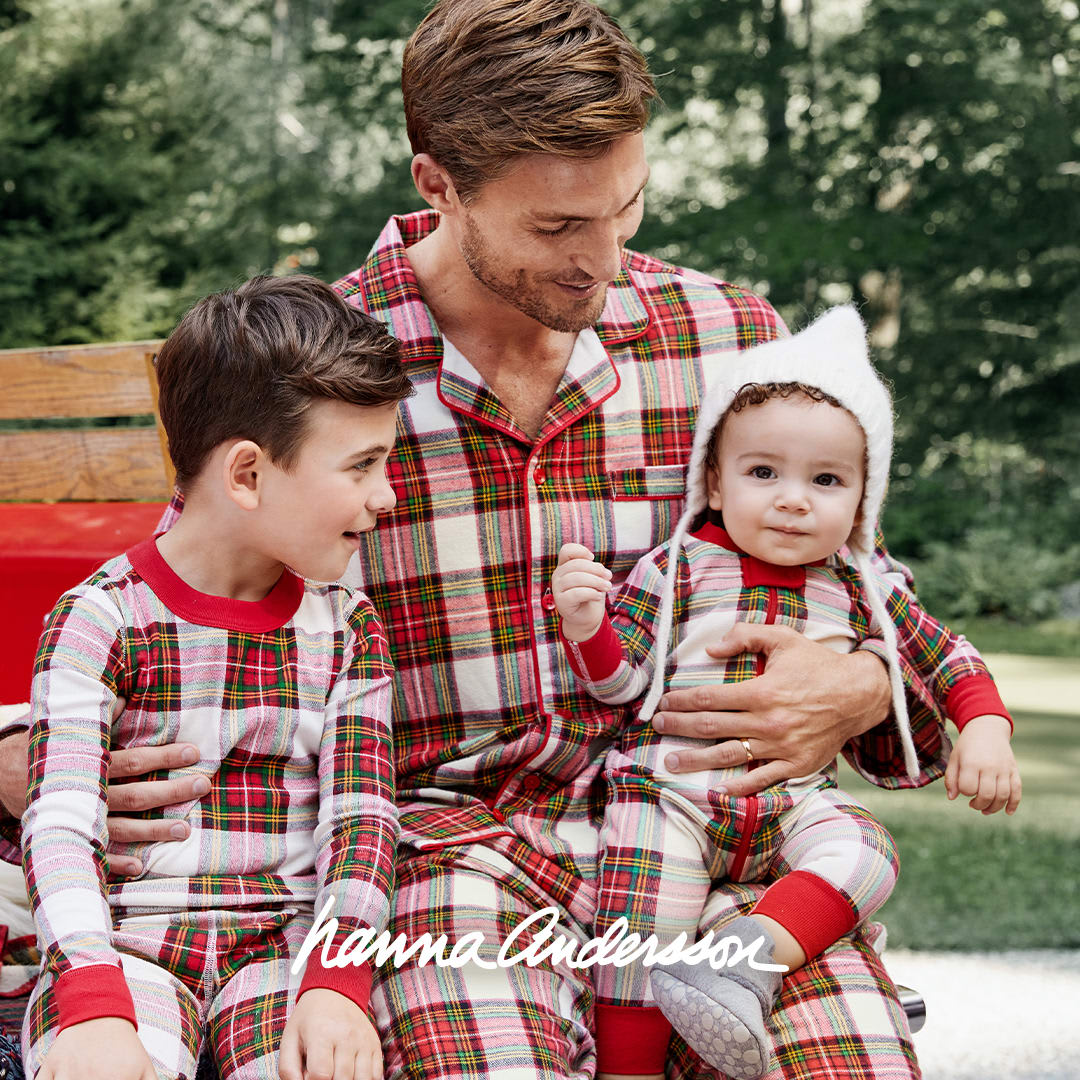 MacKidHendricks's tweet photo. #Ad Start your holiday tradition with @hannaandersson, the original matching family pajamas and fuss-free holiday attire! Plus, their Black Friday sale is here with 50% off everything + free shipping!

https://t.co/tUcbepPoh1 https://t.co/5wlOYFk2c6