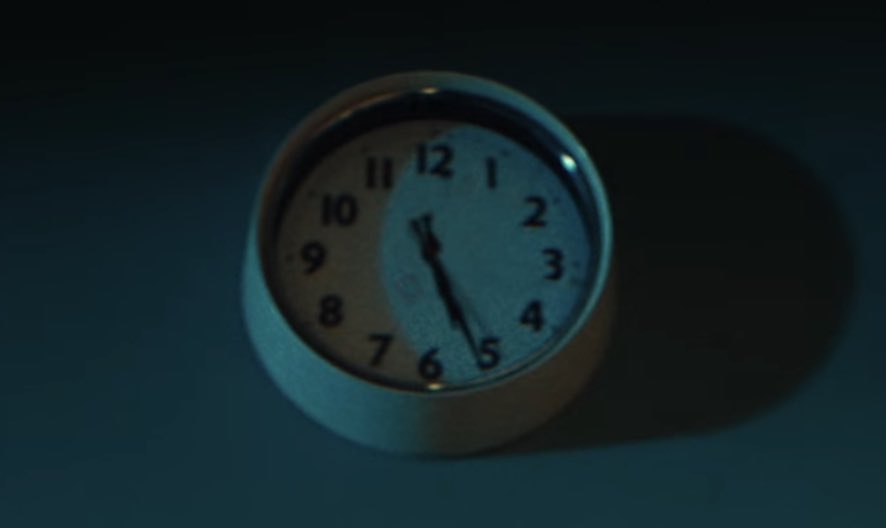 minghaocheol_'s tweet photo. someone pointed out that at one point the clock shows 5:26 .. 🥹 

ok u love ur team u love ur crew https://t.co/tHoFQJJjQZ