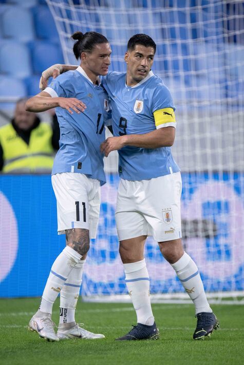 sportybetgh's tweet photo. Luis Suarez calls Uruguay team-mate Darwin Nunez 'one of the best No 9s in the world' after the Liverpool star continued his blistering form with a brace in 3-0 win over Bolivia.
Do you agreeβ
#GetSporty #KnowSporty #KnowSports https://t.co/pIjfpYyRMv