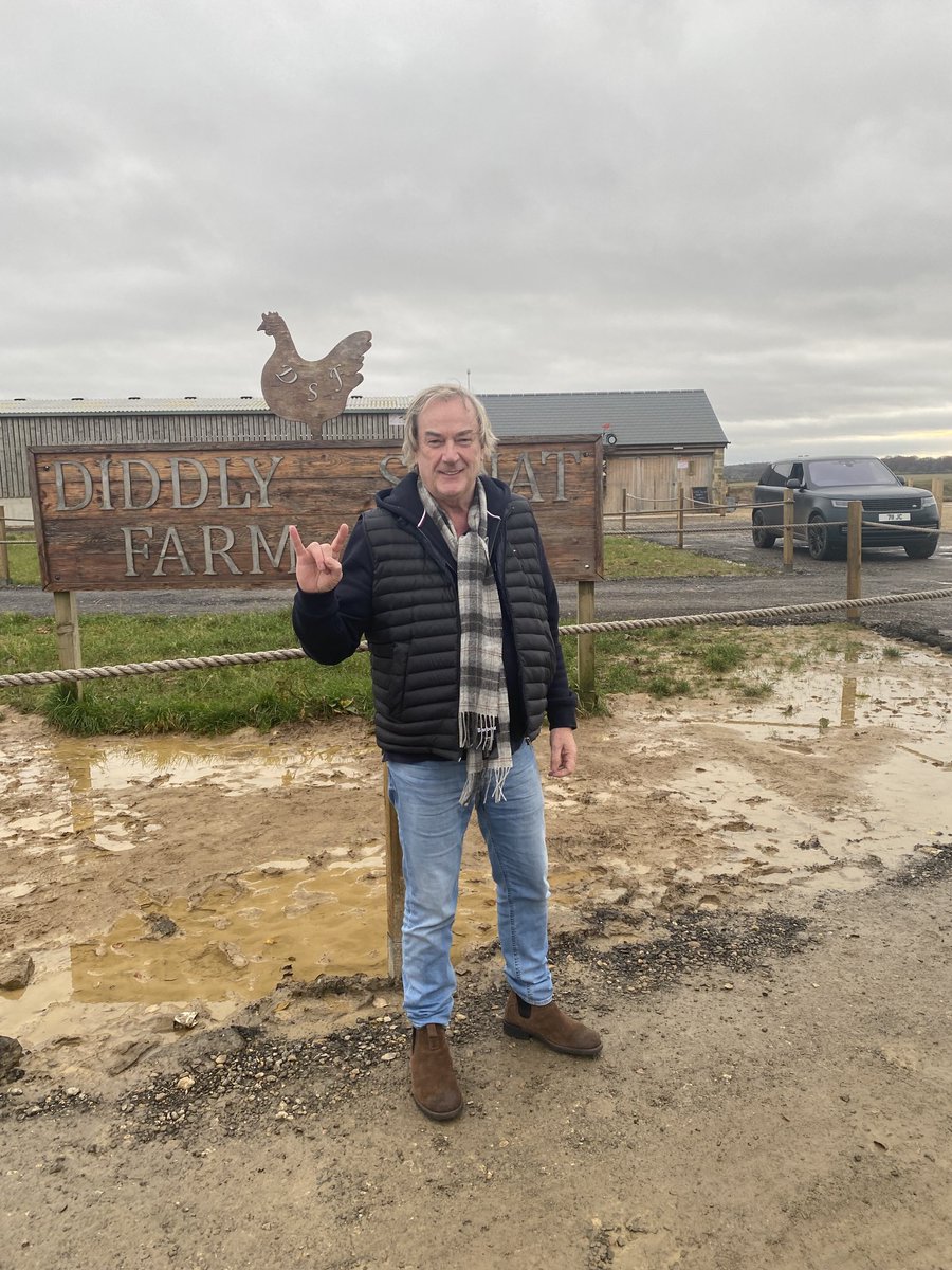 ⁦<a href="/JeremyClarkson/">Jeremy Clarkson</a>⁩  ⁦<a href="/asiageoff/">Geoffrey Downes</a>⁩ ⁦<a href="/yesofficial/">YESofficial</a>⁩ just came to your farm