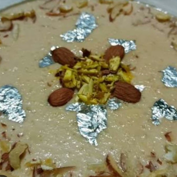 KitchenRahbars's tweet photo. Book your orders for tomorrow, Our very Special Rabri Kheer Rs:900/kg, Dahi Barhey Rs:800/dozen, Chargha Full Rs:2000 and Beef or Chicken Shami Bun Kabab Rs:400. Book your order Now only at #RahbarsKitchen https://t.co/EmN0QGbvlj