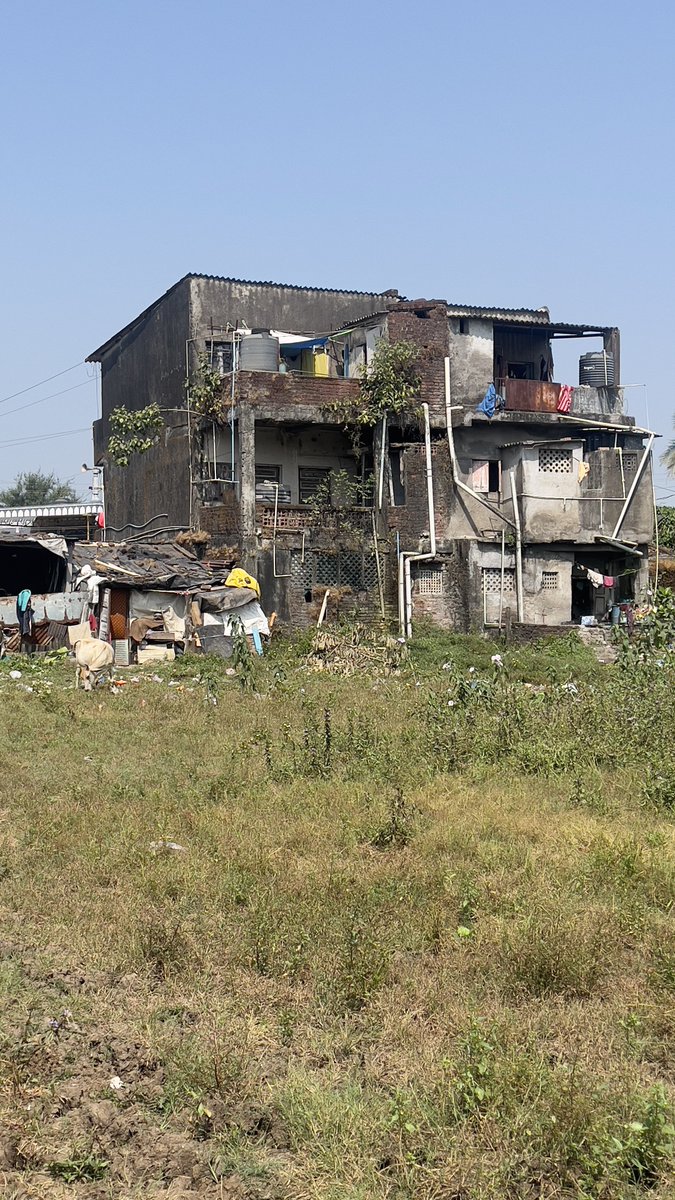 iamnulwalla's tweet photo. 🚨 Urgent: Dilapidated property in Valsadi Zapa Pardi, opposite masjid, poses a serious risk! Numerous tenants at risk. Despite informing Nagarpalika Pardi, no action taken. Lives, especially children, at stake. Calling for immediate attention! 🆘 @PMOIndia @collectorvalsad https://t.co/gmnEP8ErS8