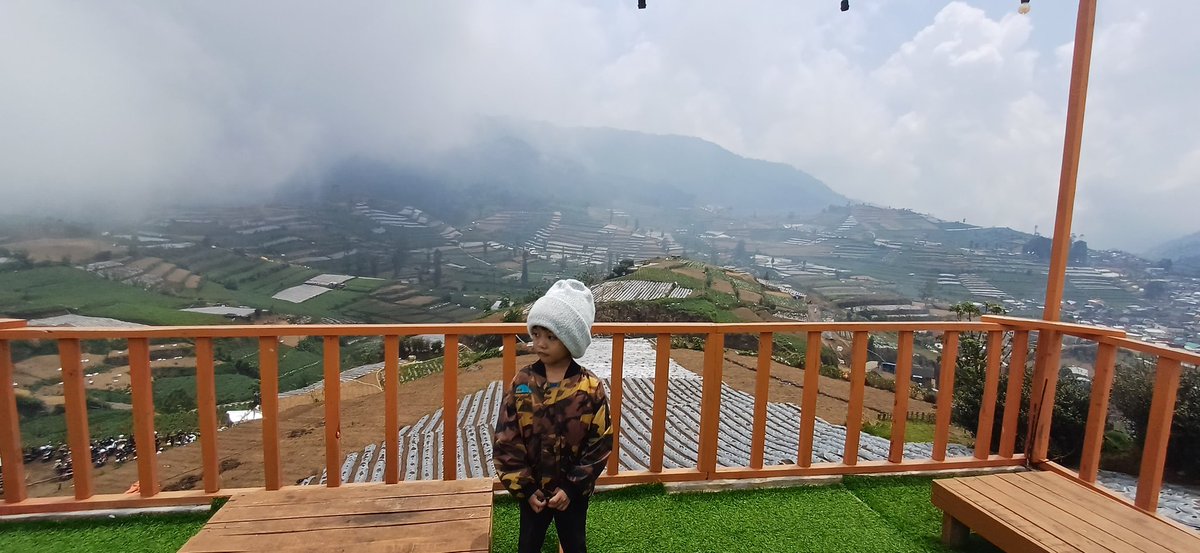 atnra23's tweet photo. 5 tahun udah nanjak ke bukit skoter aja luh im 😅 https://t.co/wAApvPMZkT