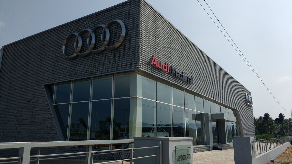 Baskar_Arjunan's tweet photo. 🔥🔥🔥#Madurai Car Showrooms🔥🔥 

@UpdatesChennai @UpdatesMadurai @MaduraiEmerging @Naveenkumar2228 @maduraites https://t.co/Tsyx2qe6ye