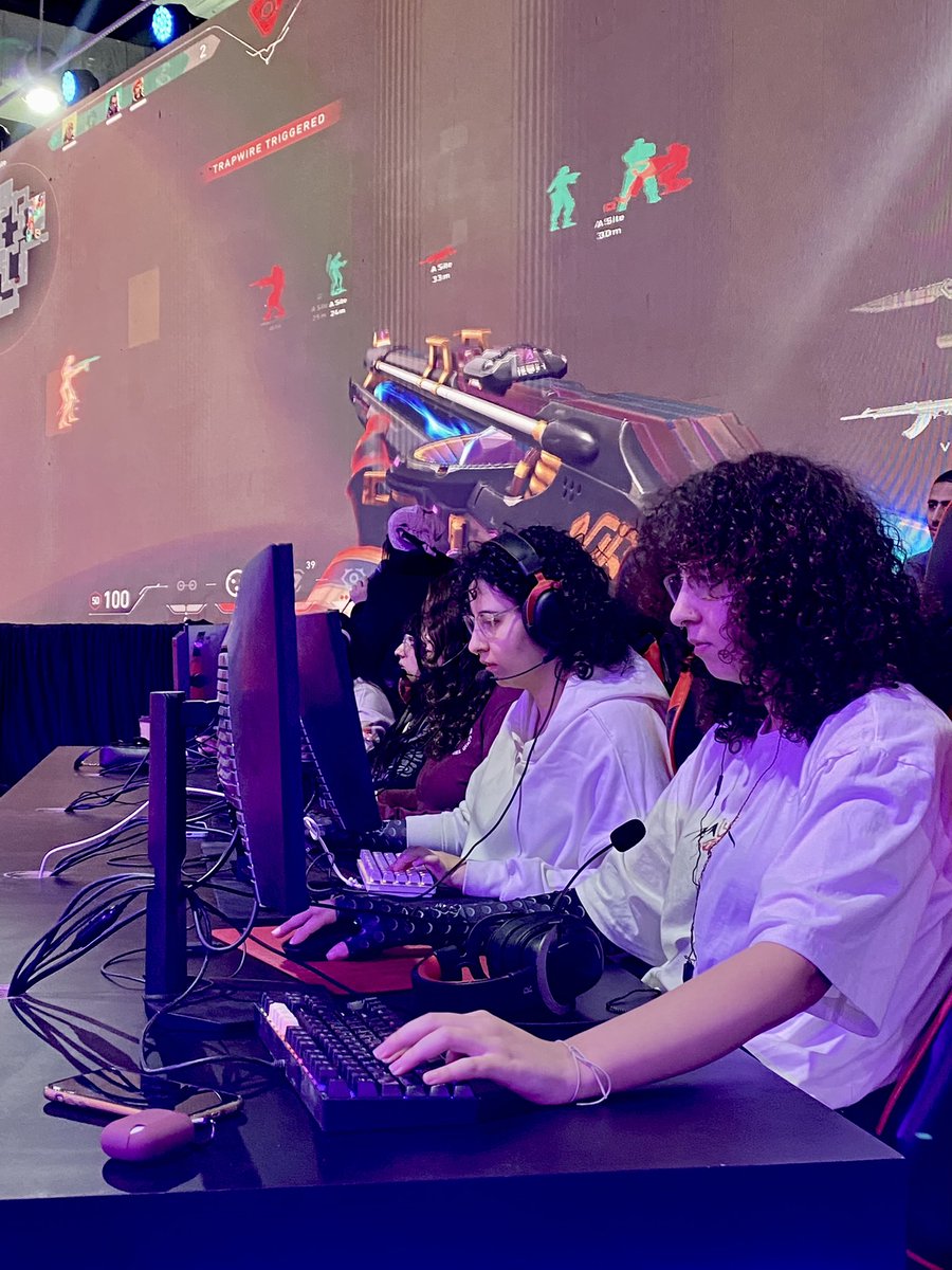 therealdiinnaa's tweet photo. had fun playing with the girlies at connecta @LadiessArena https://t.co/TipZP3Bcir