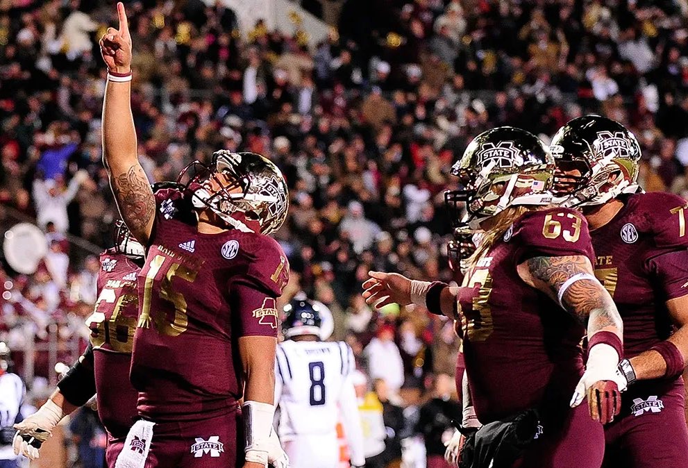 HailStateStool's tweet photo. GOOD MORNING AND IT’S STILL GO TO HELL OLE MISS https://t.co/kIrLRsSQDH