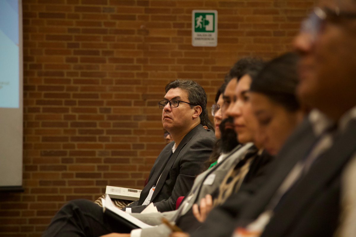 DNP_Colombia's tweet photo. #AEstaHora el #DNP presenta la actualización de la plataforma #Sinergia, una herramienta vital para el seguimiento y evaluación de políticas públicas, así como del Plan Nacional de Desarrollo.

Los invitamos a conectarse #EnVivo 🎥 https://t.co/Dvs6Ck7f6q https://t.co/ZpAC6B8tsK