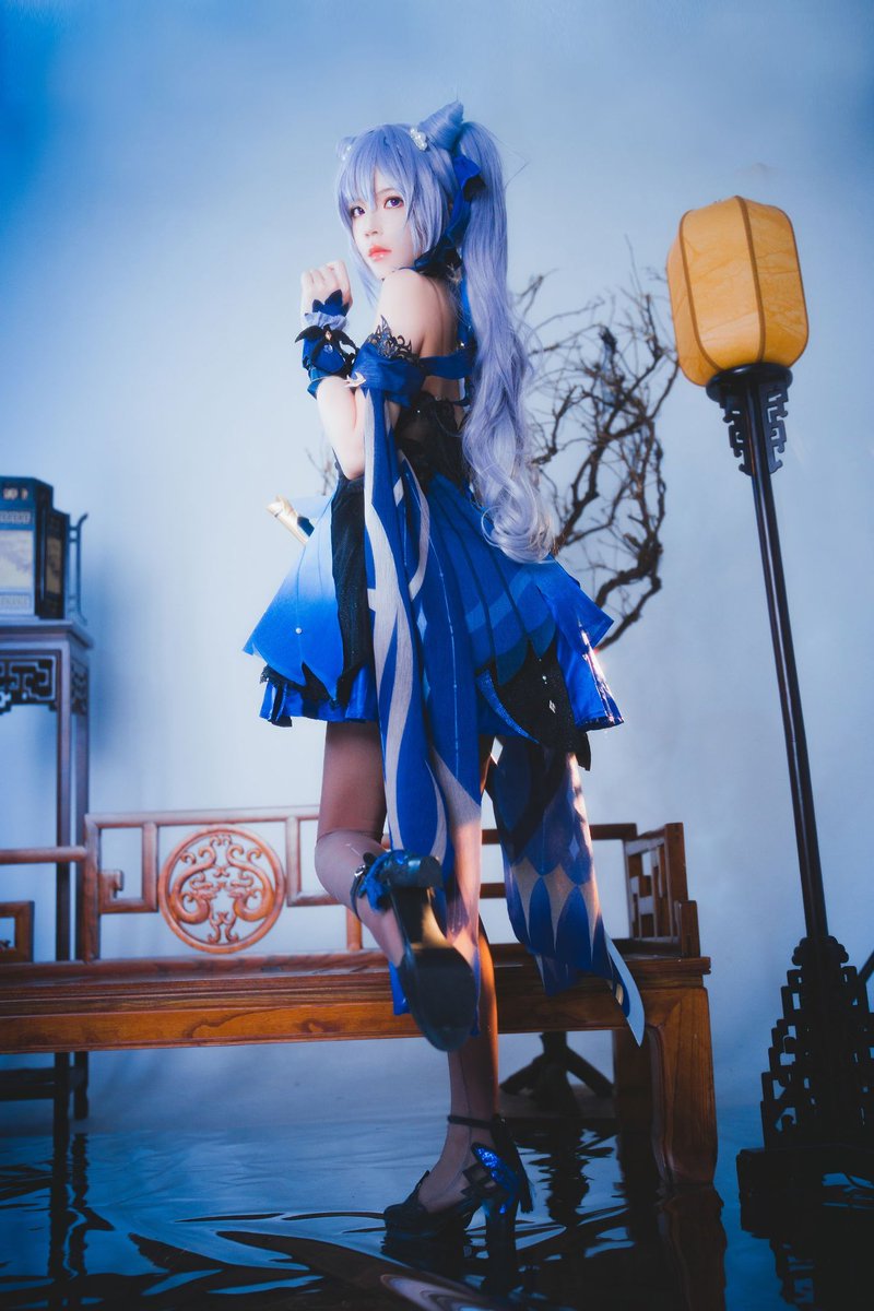 夜幕降臨，燈火初上。

 #cosplay #cosplayphotography #コスプレ #コスプレ写真 #コスプレ撮影 #自撮り #角色扮演 #kawaiigirl #kawaiicosplay #anime #animecosplay #genshinimpact https://t.co/flQAMFjawN