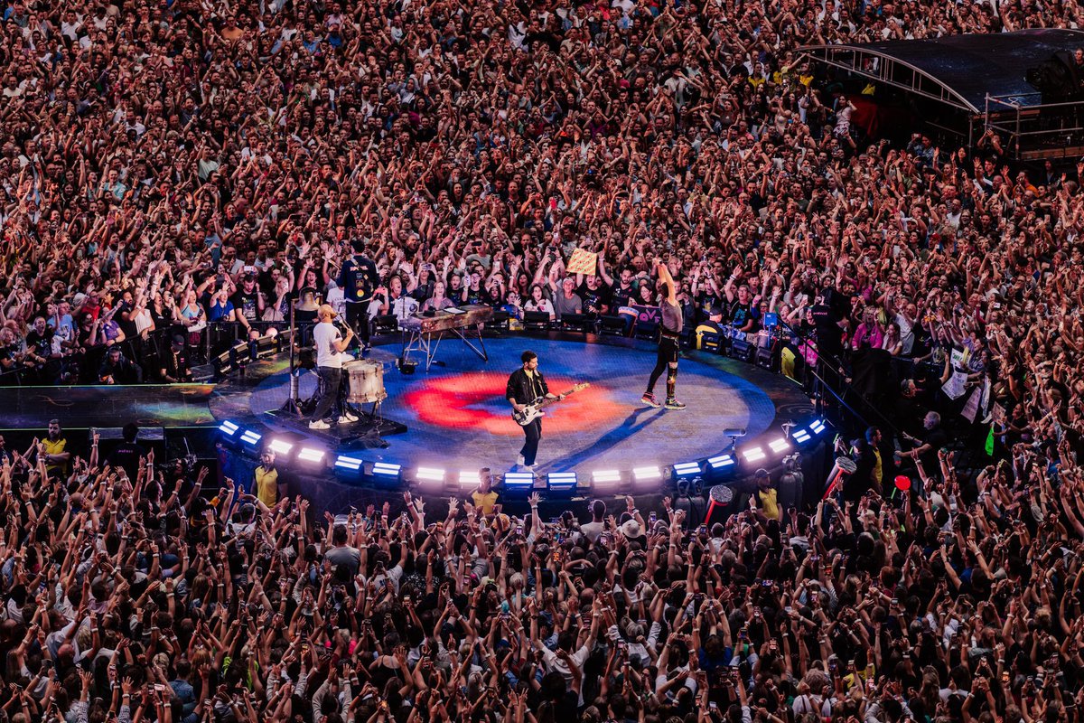 coldplayxtra's tweet photo. And with that, the 2023 season comes to an end 💫

🪐 #MusicOfTheSpheresWorldTour https://t.co/QkxTTxl8Cj