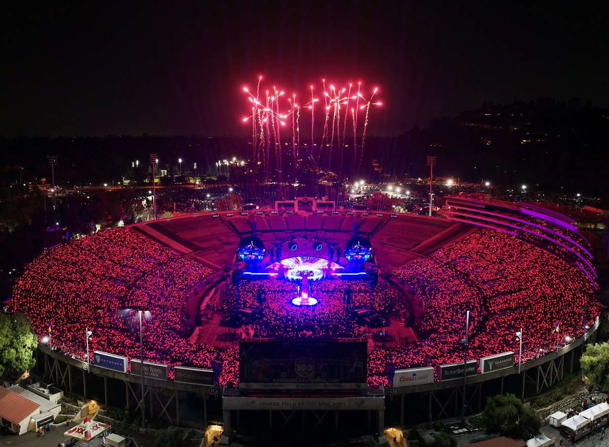 coldplayxtra's tweet photo. And with that, the 2023 season comes to an end 💫

🪐 #MusicOfTheSpheresWorldTour https://t.co/QkxTTxl8Cj