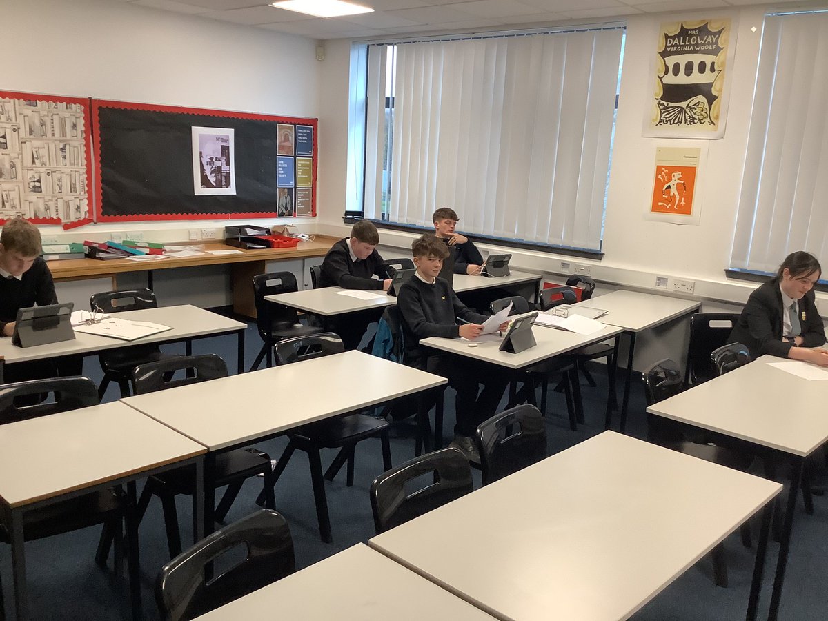 BraesENG_MEDIA's tweet photo. Multi-room prelim prep in the faculty tonight! #preparetosucceed #article29 https://t.co/G3E3aQYxo8