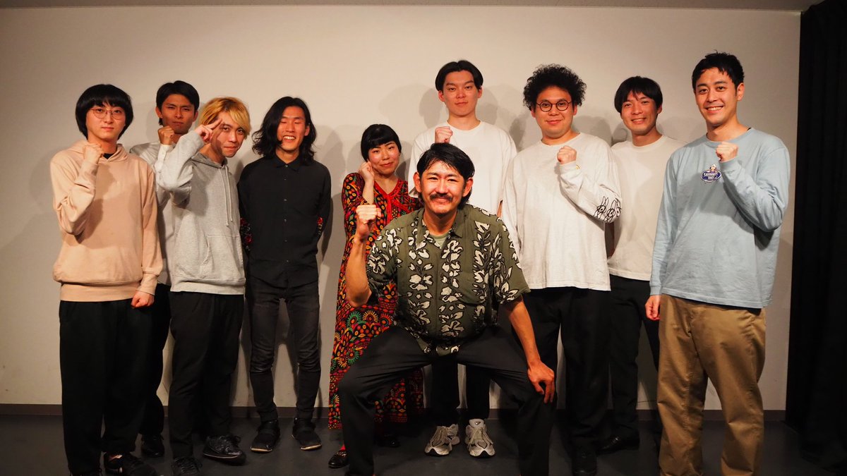 ark_liveworks's tweet photo. ⚔️#MC252⚔️
-漫才・コント両刀型ライブ-
ありがとうございました！

タイトルはポケモン用語から来ています😃MCのニモテンさんがタイトルの意味を楽しく話されていました🔴
中MCでは写実派のお二人と軟水・つるまるさんが急激に仲良くなっていました😳意外な関係性、、

インスタグラム📸
https://t.co/jLol2ZADrZ

#アーク