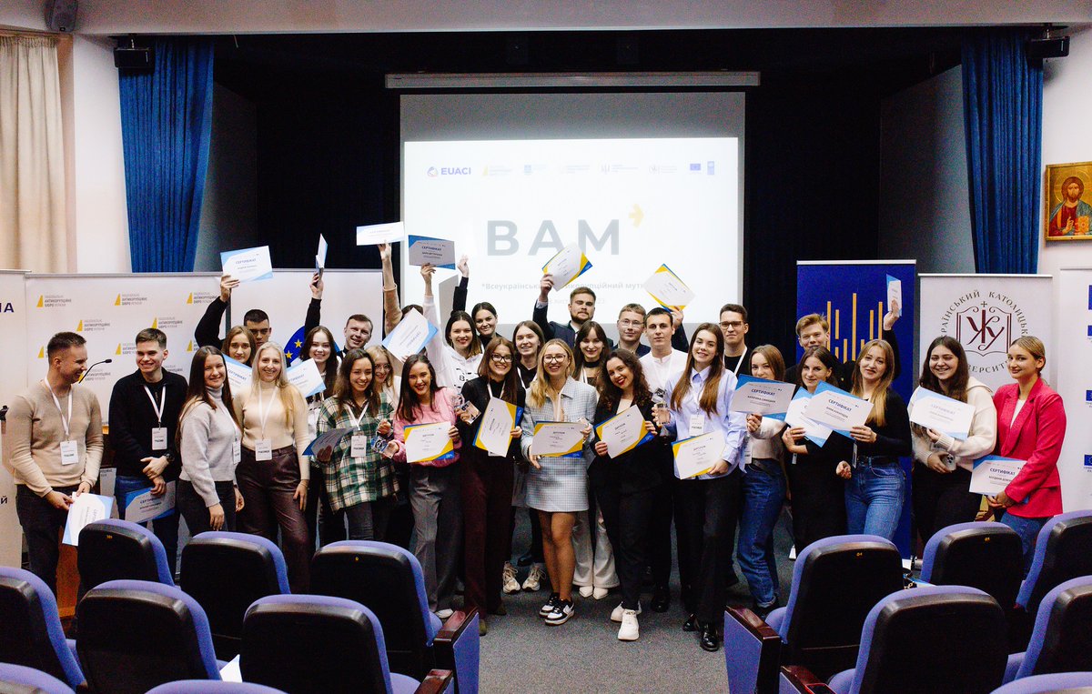 🇪🇺@EUDelegationUA & 🇺🇳@UNDP co-organized the All-Ukrainian Anti-Corruption Moot Court in Lviv. 150 teams competed, and the winners got an internship in @EUACI_Ukraine. This unique educational project is a crucial step in fighting corruption & nurturing future legal experts.