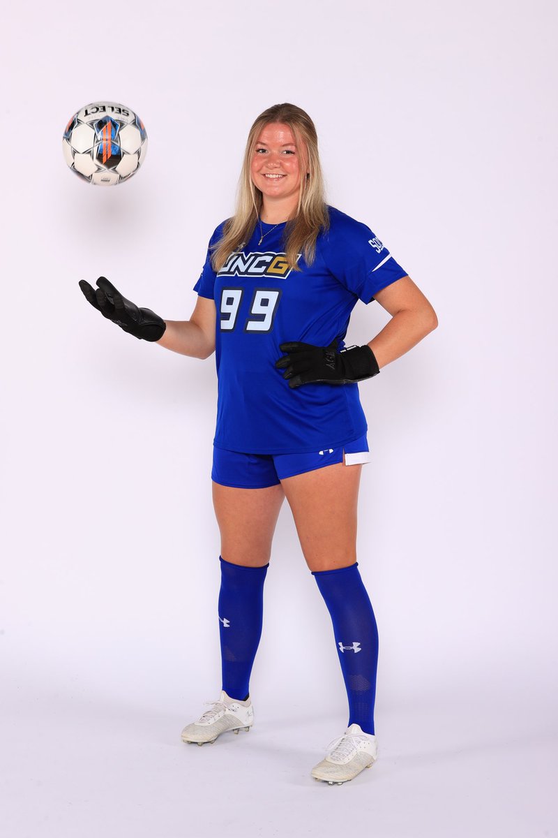 UNCGWSoccer's tweet image. Wishing a happy birthday to #99 @abby_buchholz 🎉🎉 

#letsgoG