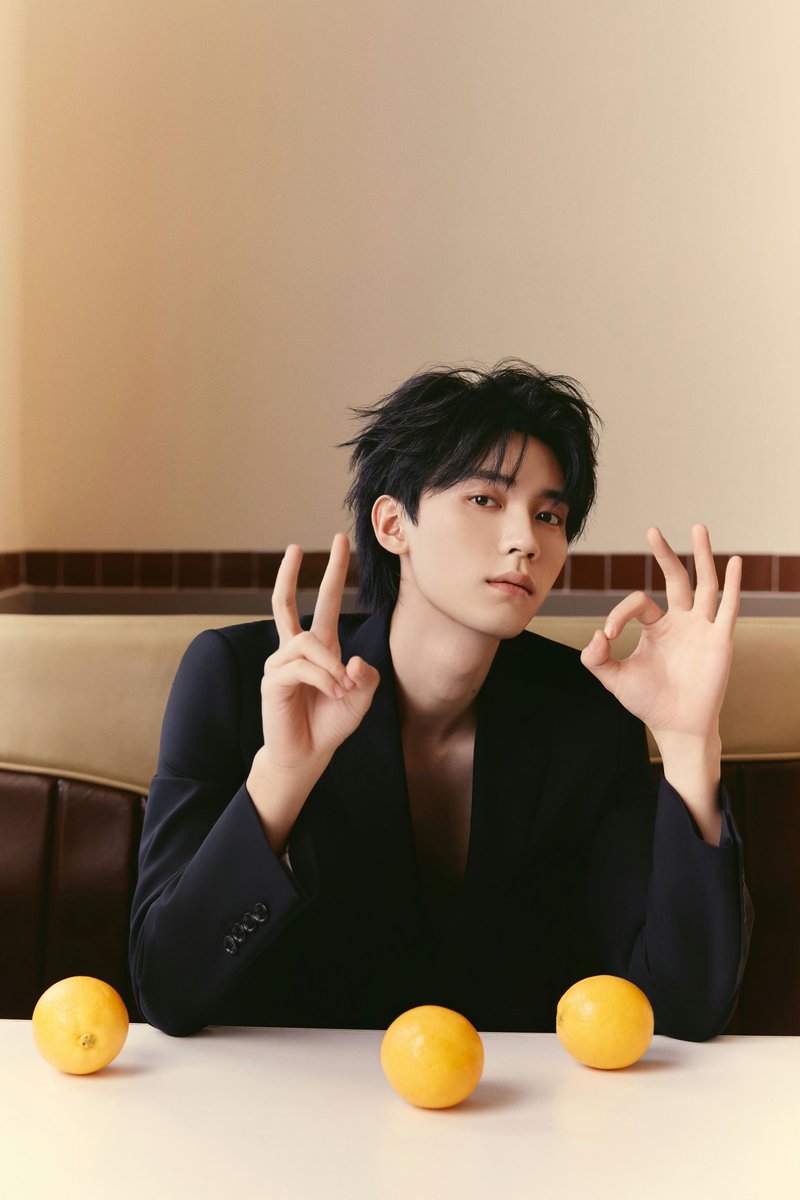 zhouyiran1122's tweet photo. 23🎂 https://t.co/ACJOnMpfSj
