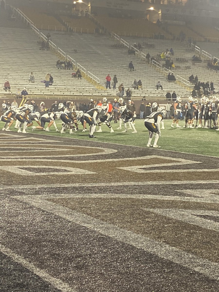 Had a great game day visit at <a href="/WMU_Football/">Western Michigan Football</a> big thanks to <a href="/CoachPopovich/">Jeff Popovich</a> for taking time to speak with me about Bronco football. I look forward to getting back on campus and learning more about the culture. <a href="/Coach_Davis2/">Anthony Davis II</a> <a href="/cooperhawksFB/">Cooper Hawks FB</a> <a href="/77williehoward/">CoachWillieHoward</a> <a href="/PrepRedzoneMN/">Prep Redzone Minnesota</a> <a href="/ZackPatraw/">Zack Patraw</a>