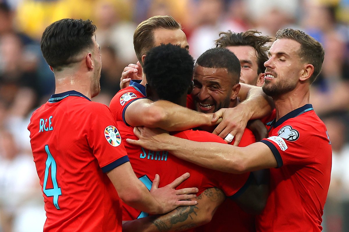 England's tweet photo. ☑️ Qualified for #EURO2024 as group winners
☑️ A calendar year unbeaten for the first time since 2011
☑️ Pot 1 secured for the #EURO2024 draw
☑️ Six players given their senior debut 

A successful 2023 for the #ThreeLions ���� https://t.co/Fu2o6j1tCF