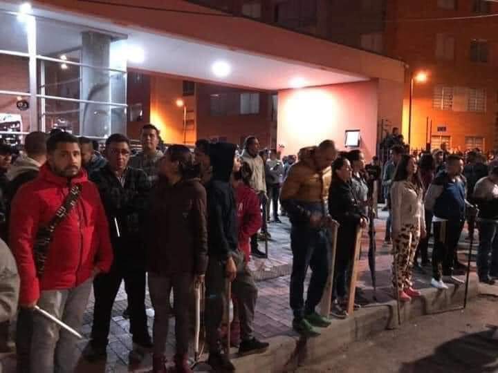 Naranjabogota's tweet image. Un día como hoy pero hace 4 años se estaban metiendo a los conjuntos :v