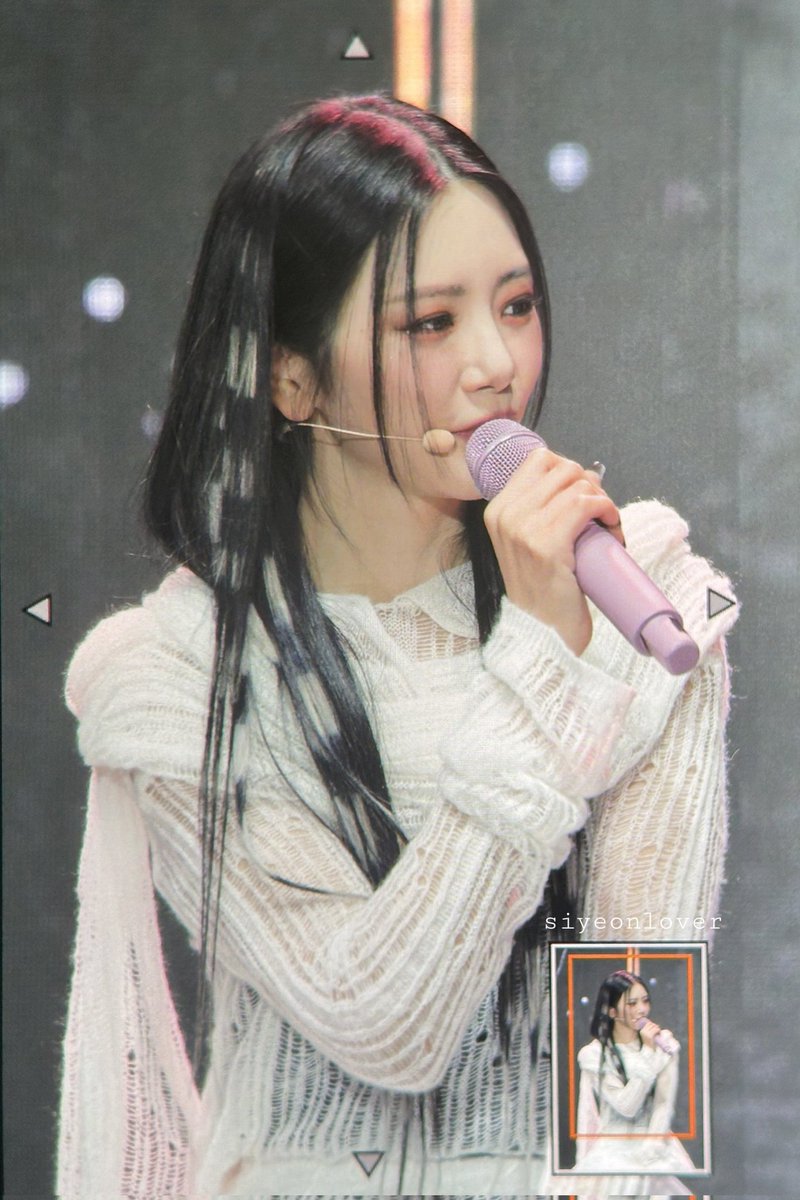 231122 쇼케이스 프리뷰

#지유 #JIU
#드림캐쳐 #Dreamcatcher
<a href="/hf_dreamcatcher/">드림캐쳐 Dreamcatcher</a>