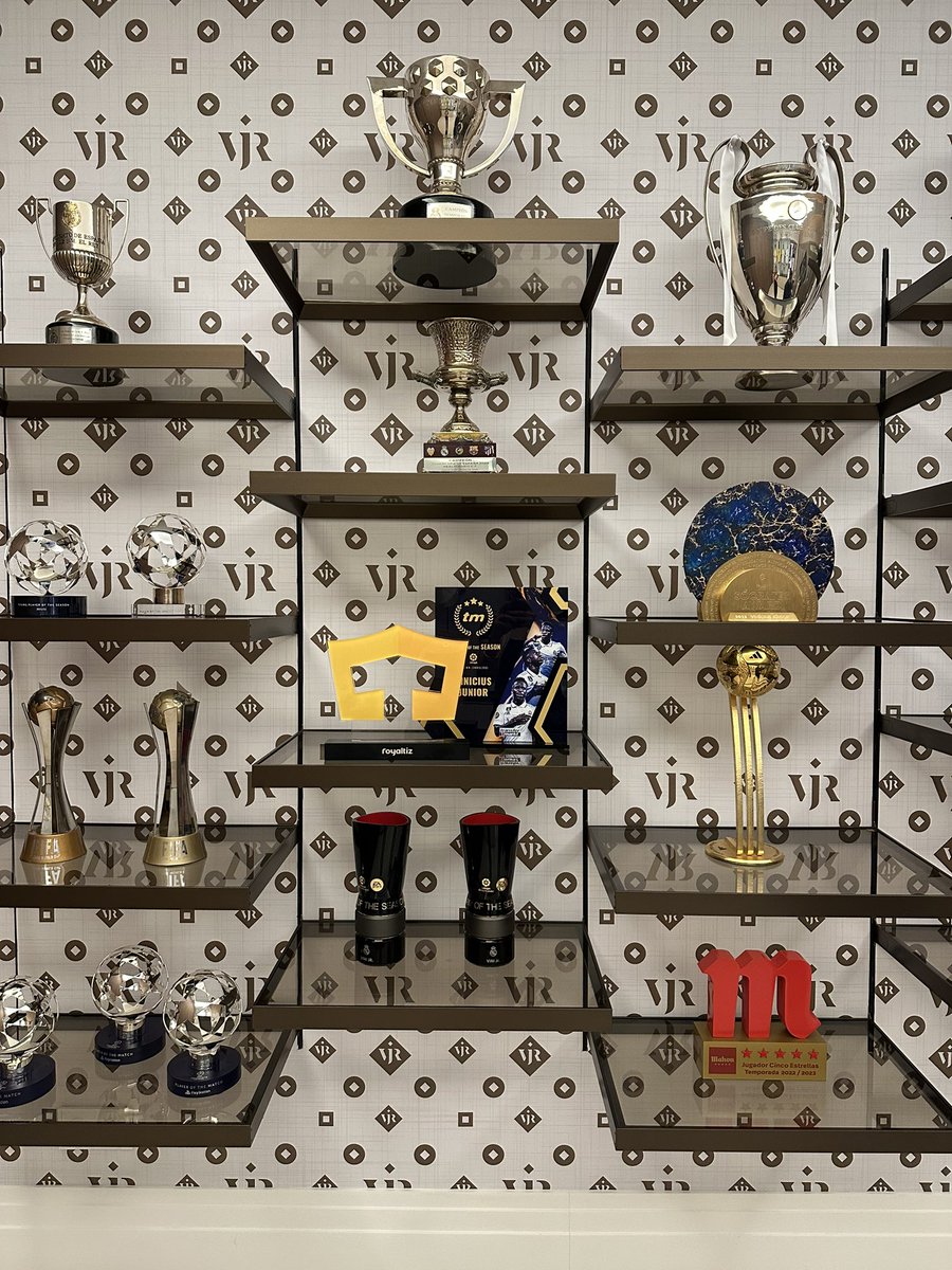 New king announcement.

Friday 24/11. 9PM CET. ⏳