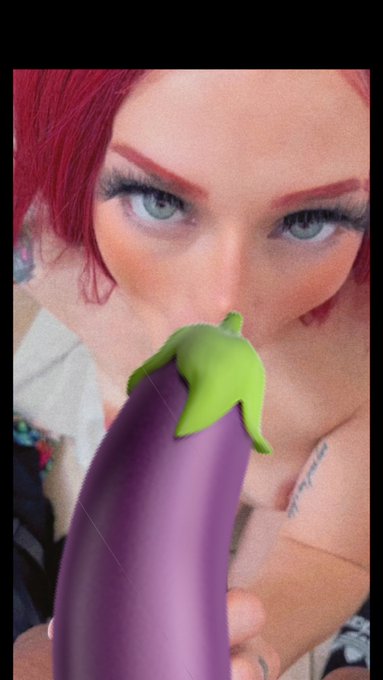 Come sub too see 😈🍆 https://t.co/kNJXd9cxH7 https://t.co/eYDGW9fUoJ