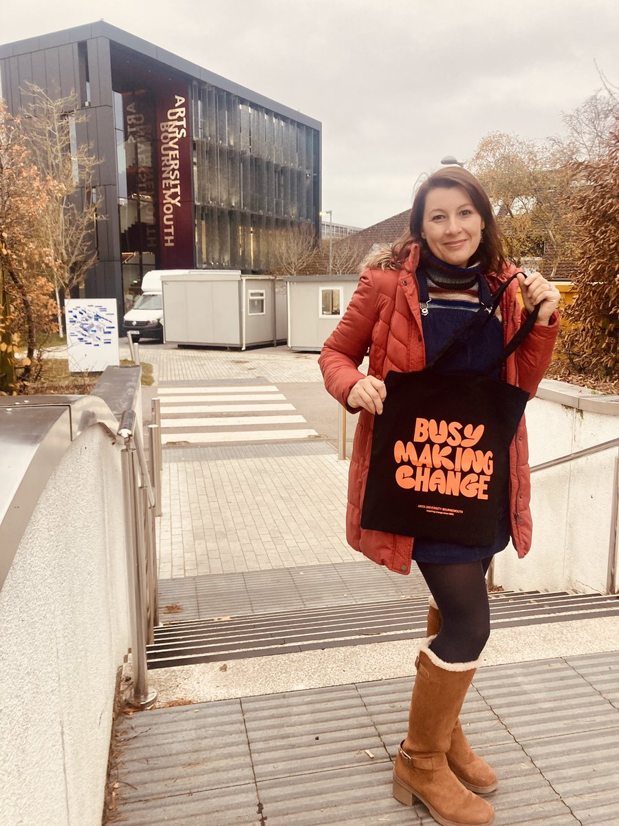 So happy with the support from AUB for Urban Fox ❤️ Great meeting with Professor Paul Wenham-Clarke & a lush tote bag from AUB marketing. It’s the Foxstrut orange colour! #busymakingchange indeed! Orange foxy activism & photographic fabulosity COMING SOON! @inspiredAUB #foxstrut