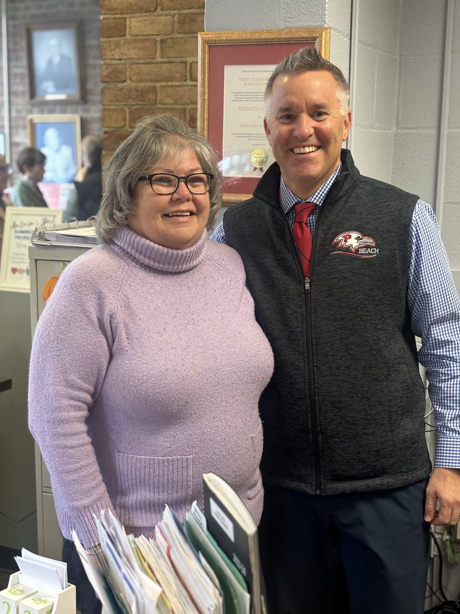 Tara Weber tweet media